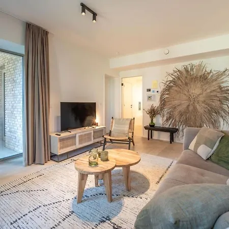 Stylish 2-bedroom With Terrace Ostende