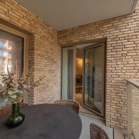 Stylish 2-bedroom With Terrace Ostend