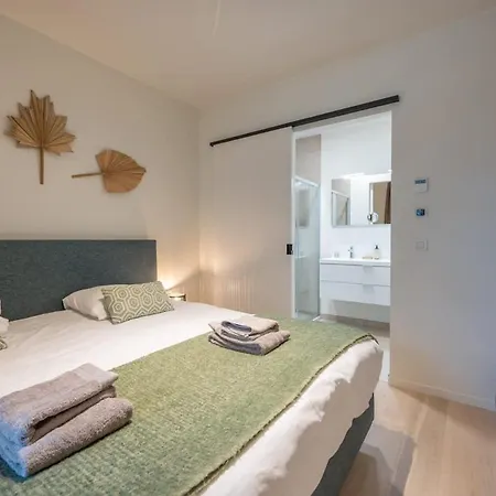 Stylish 2-bedroom With Terrace Apartment Ostend